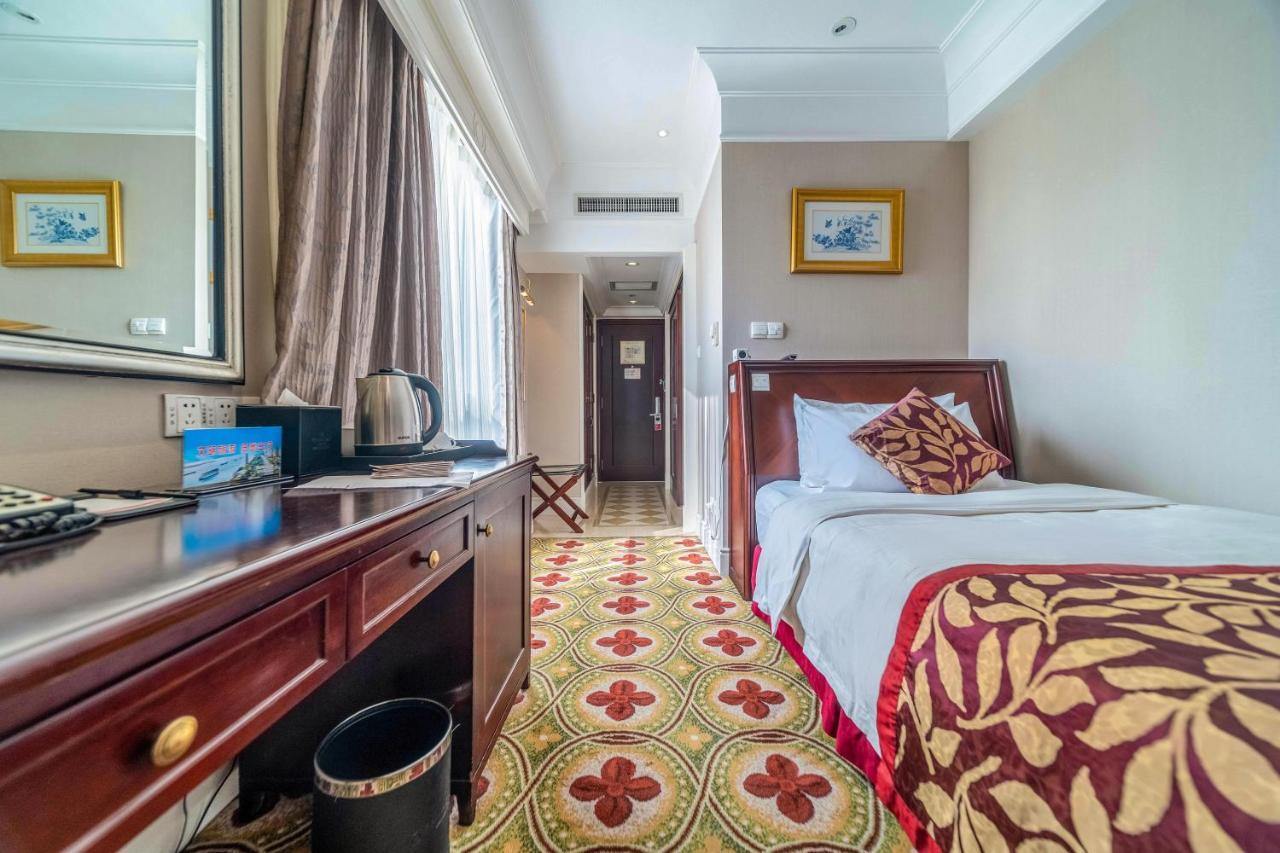 Ramada Yichang Hotel Kültér fotó