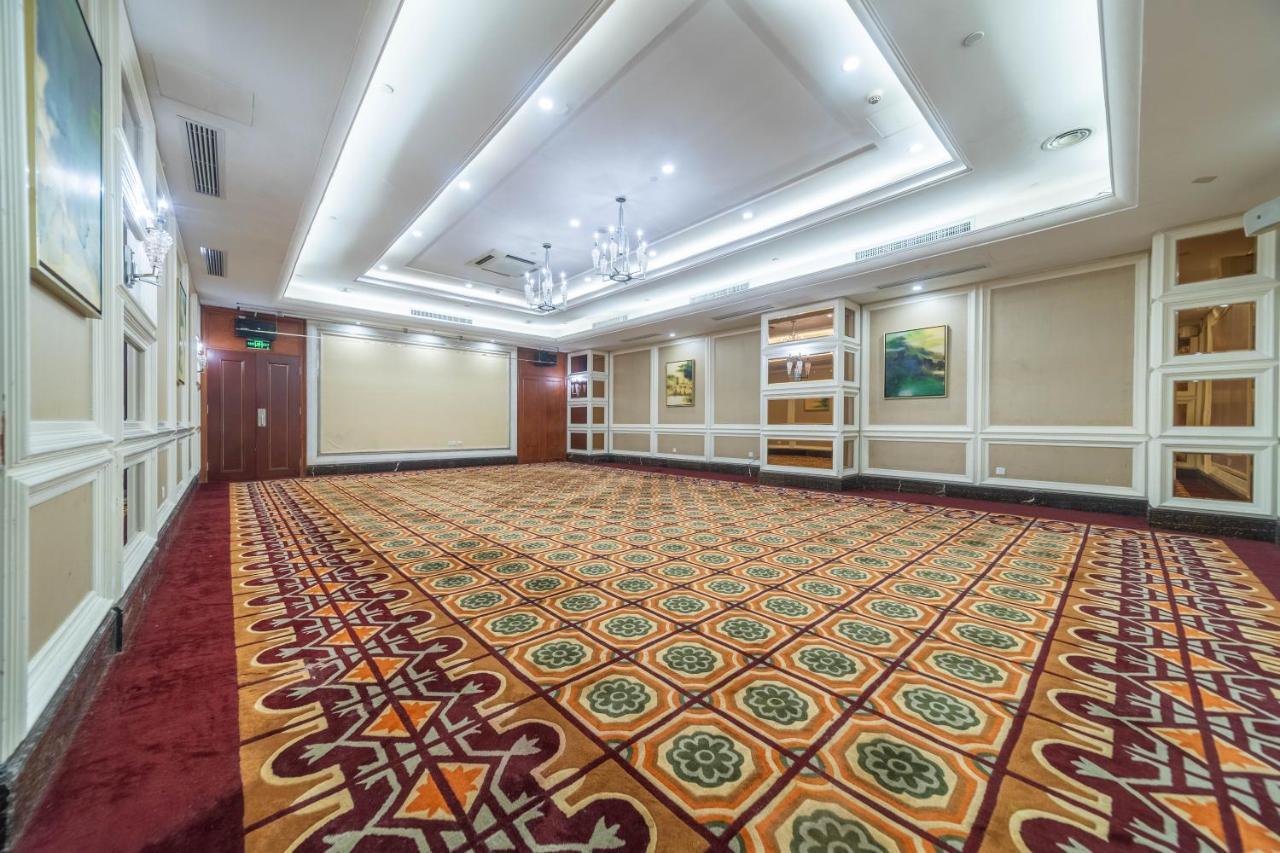 Ramada Yichang Hotel Kültér fotó