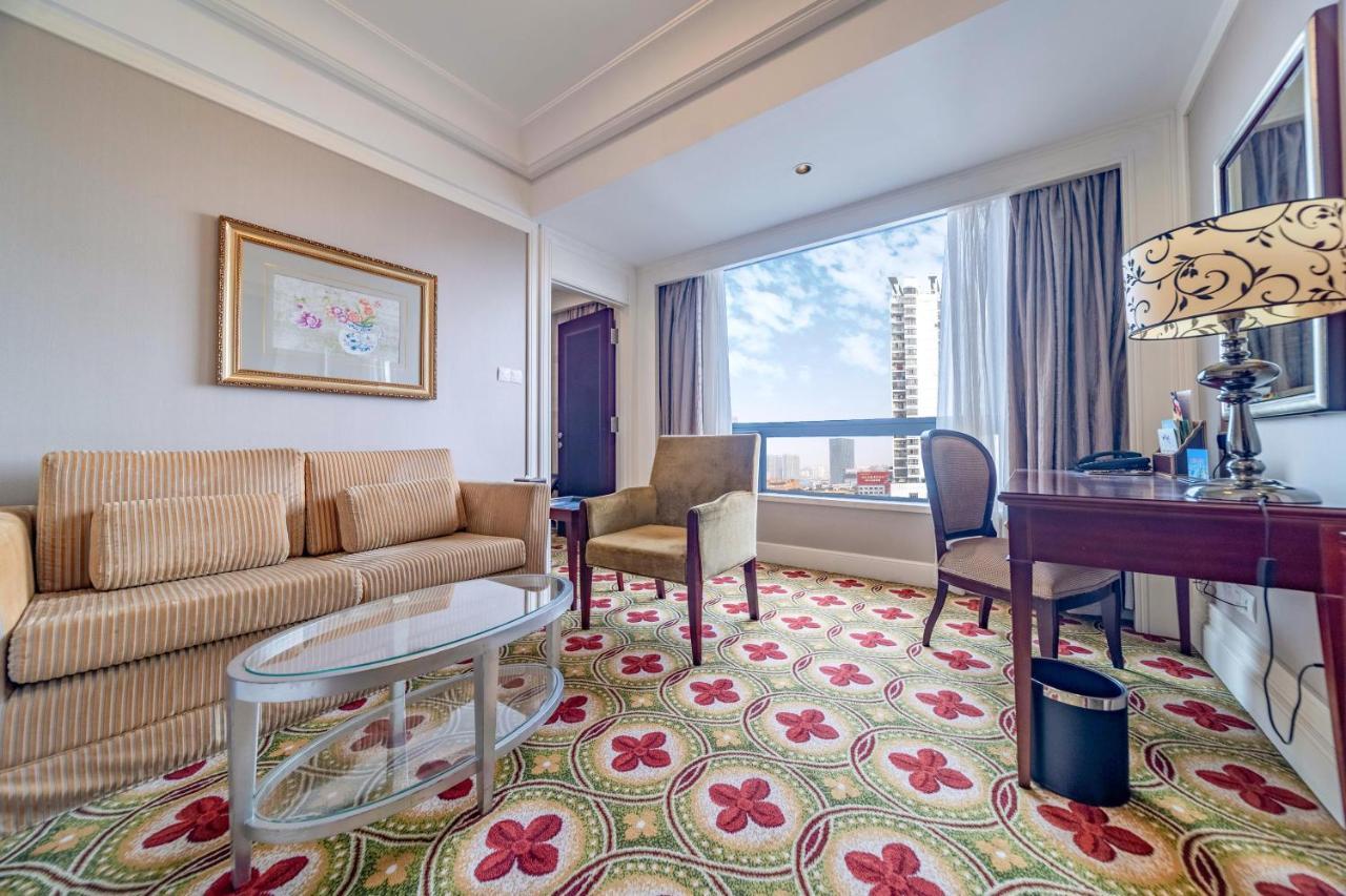 Ramada Yichang Hotel Kültér fotó