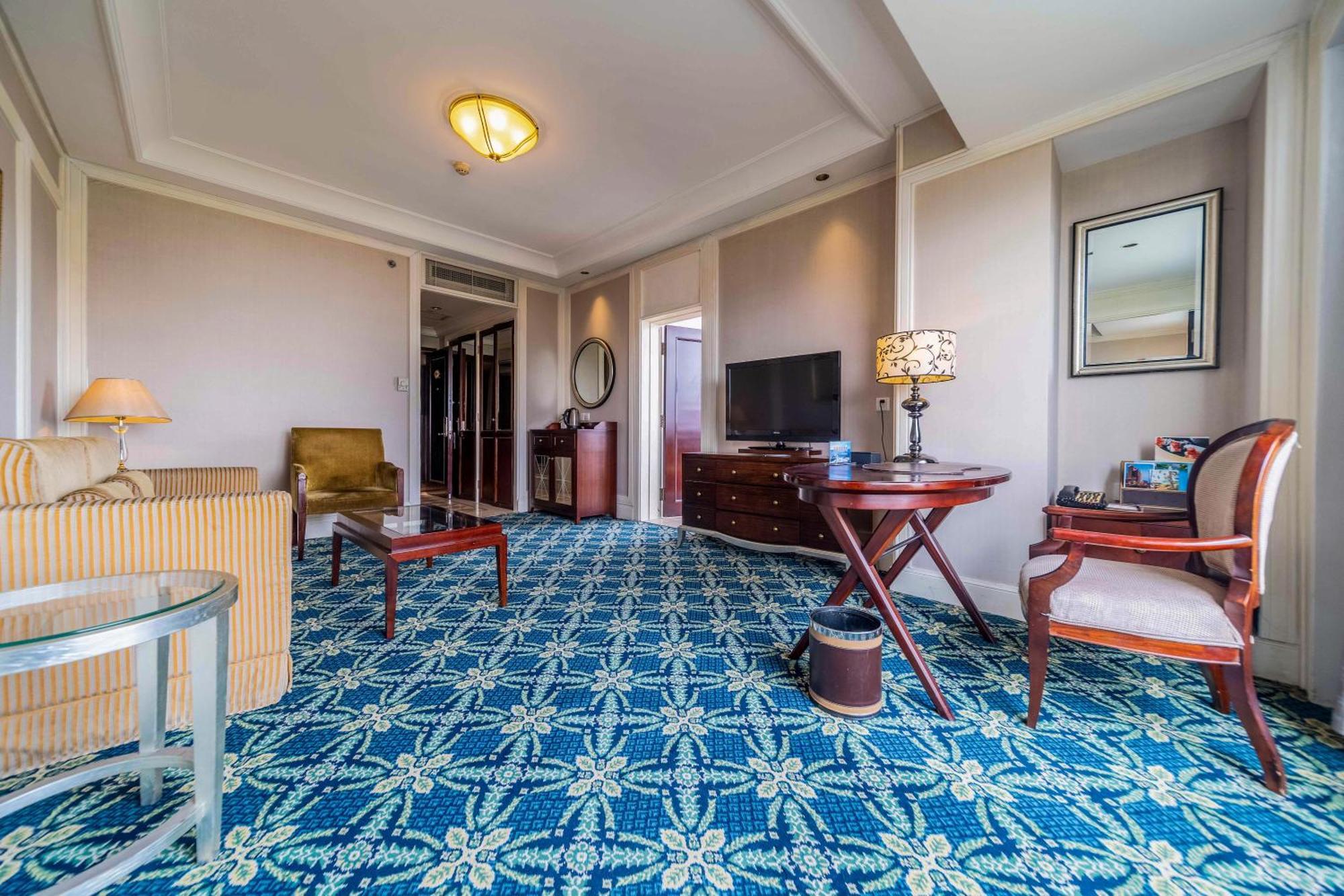 Ramada Yichang Hotel Kültér fotó
